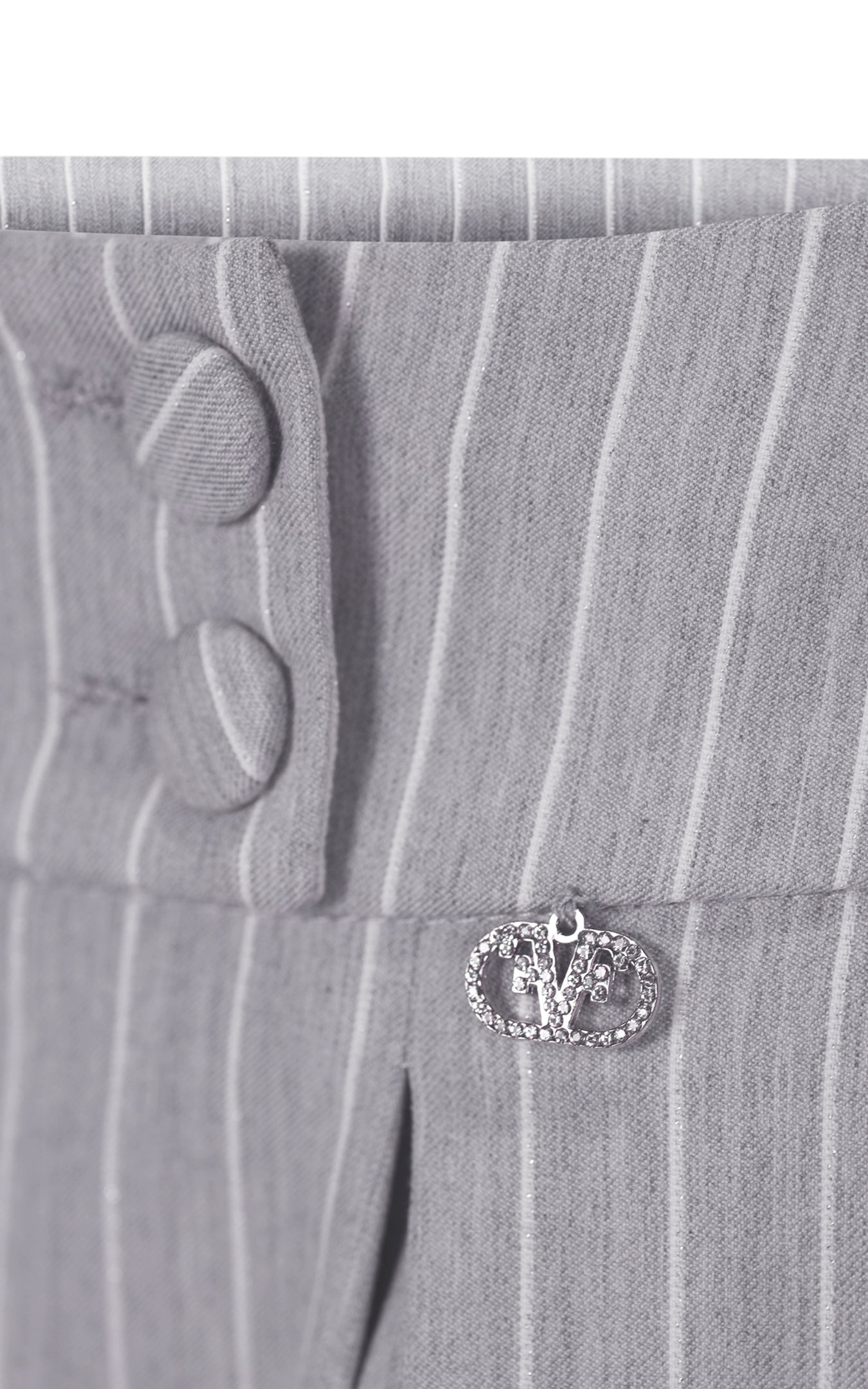 FNCJPT02784.GREY.03.jpg