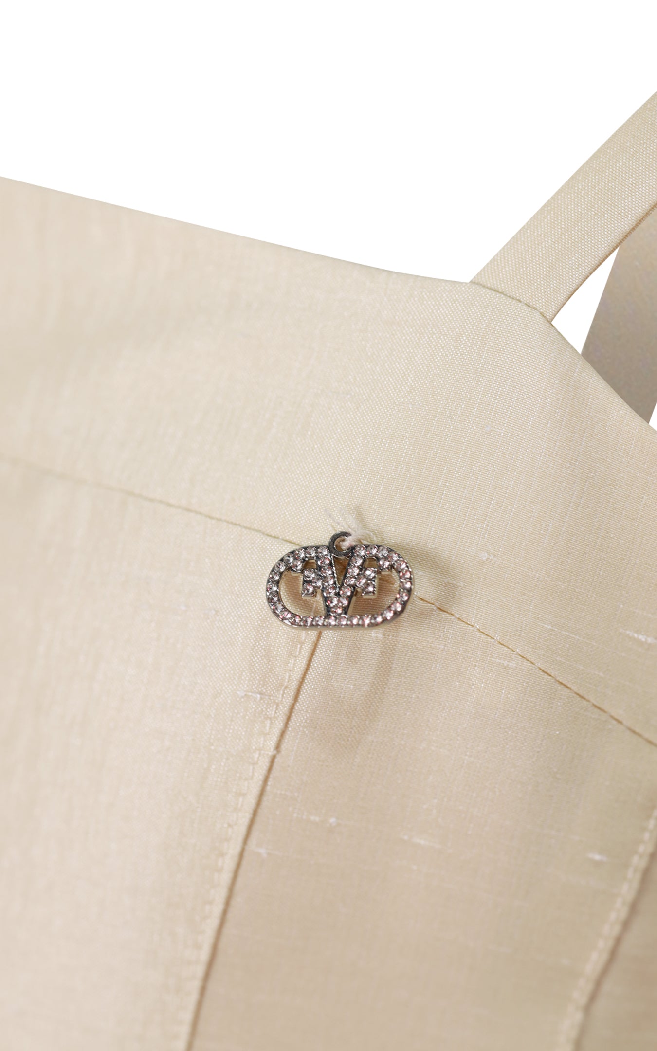 FNCJDR02829.CREAM.03.jpg