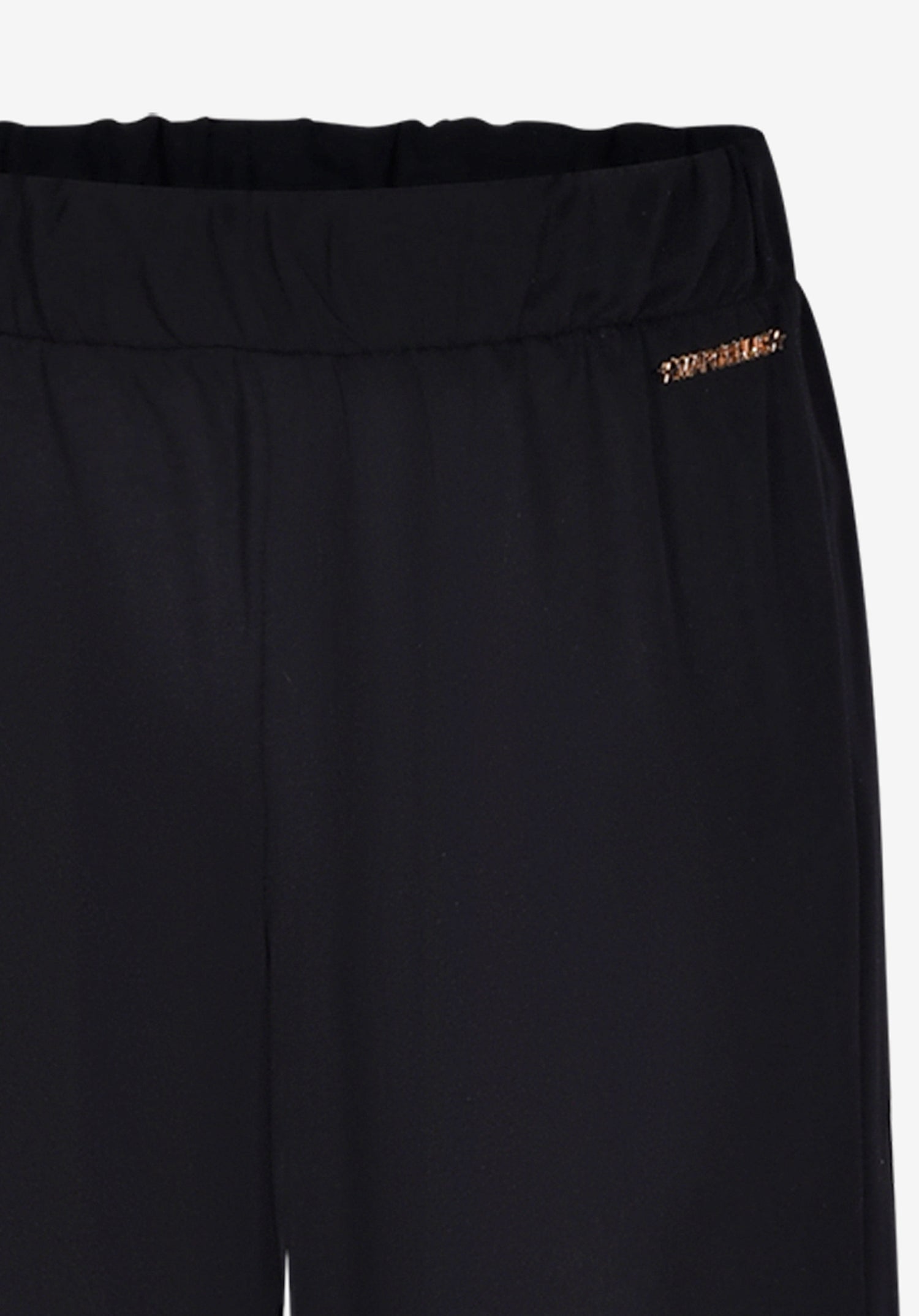 JMJPT01256.BLACK.3.jpg