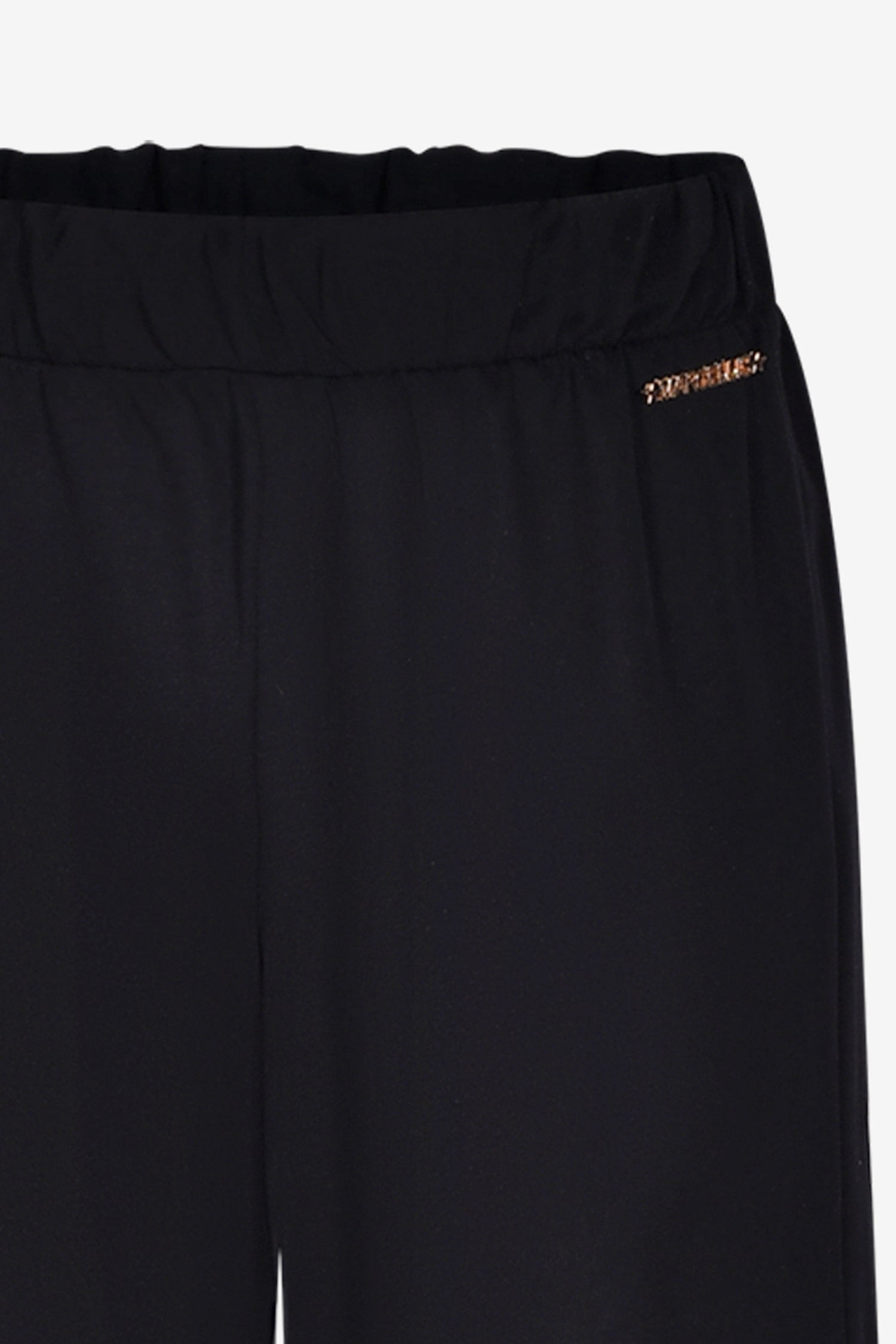 JMJPT01256.BLACK.3.jpg