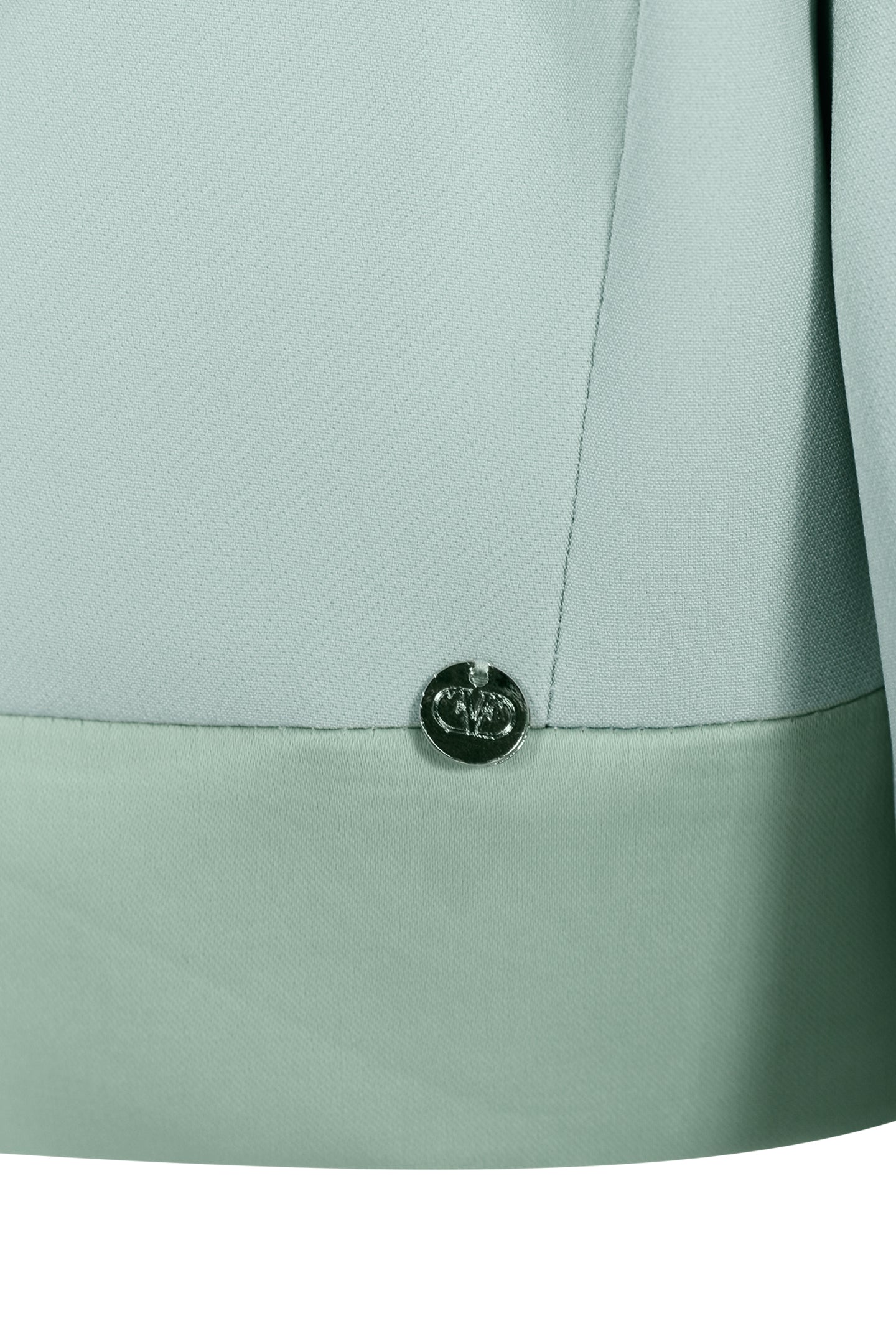 FNCBJK02846.MINT.03.jpg