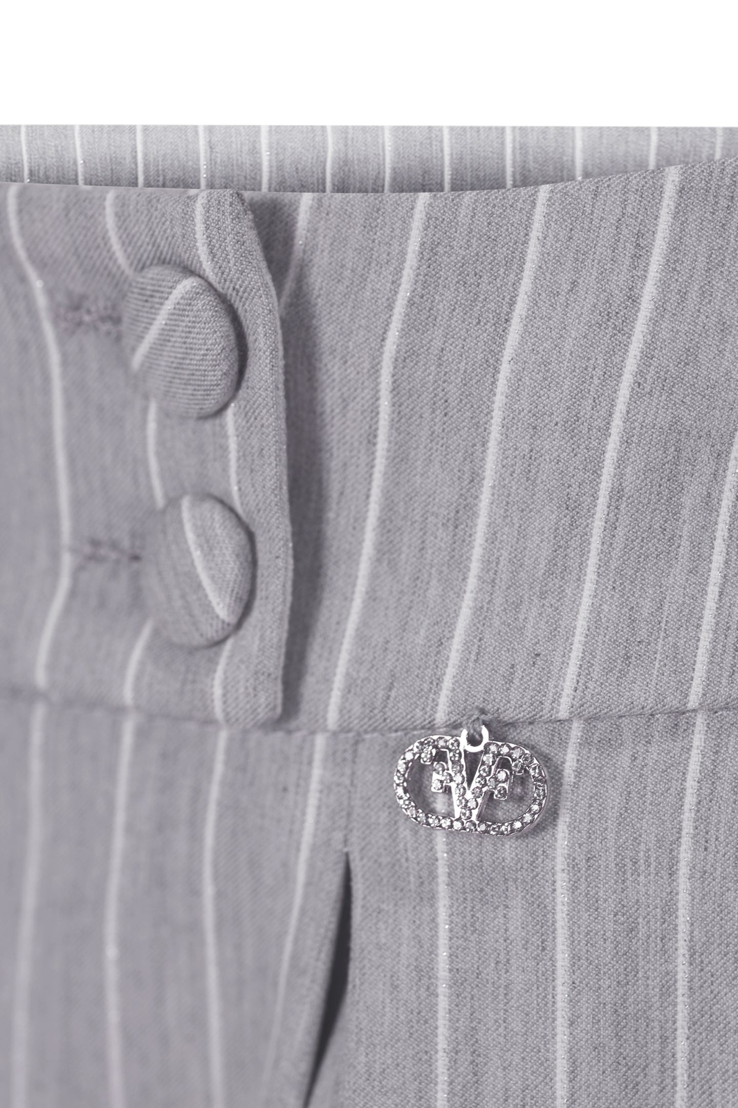 FNCJPT02784.GREY.03.jpg