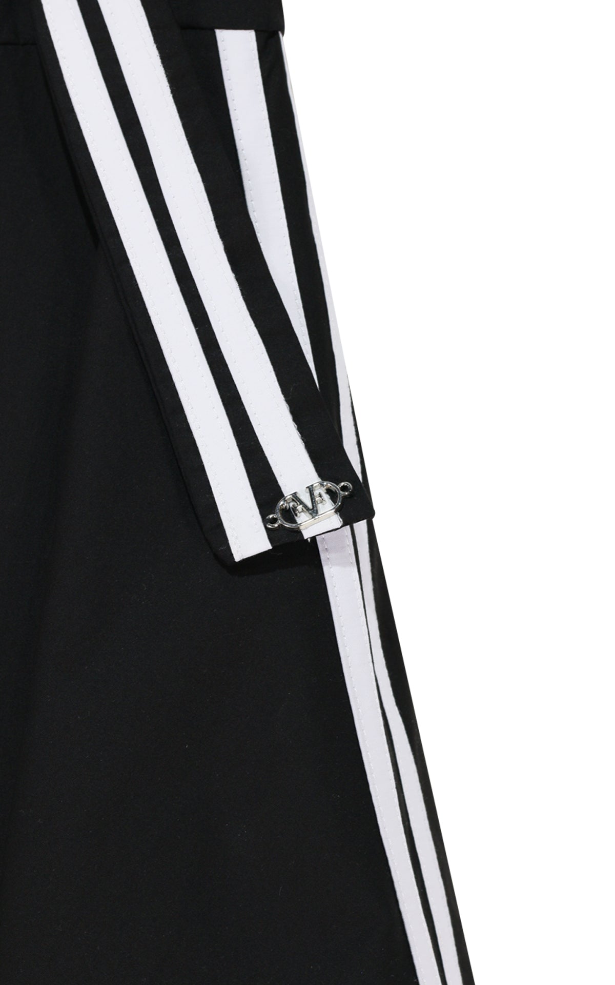 FBDR03288.WHITEBLACK.03.jpg