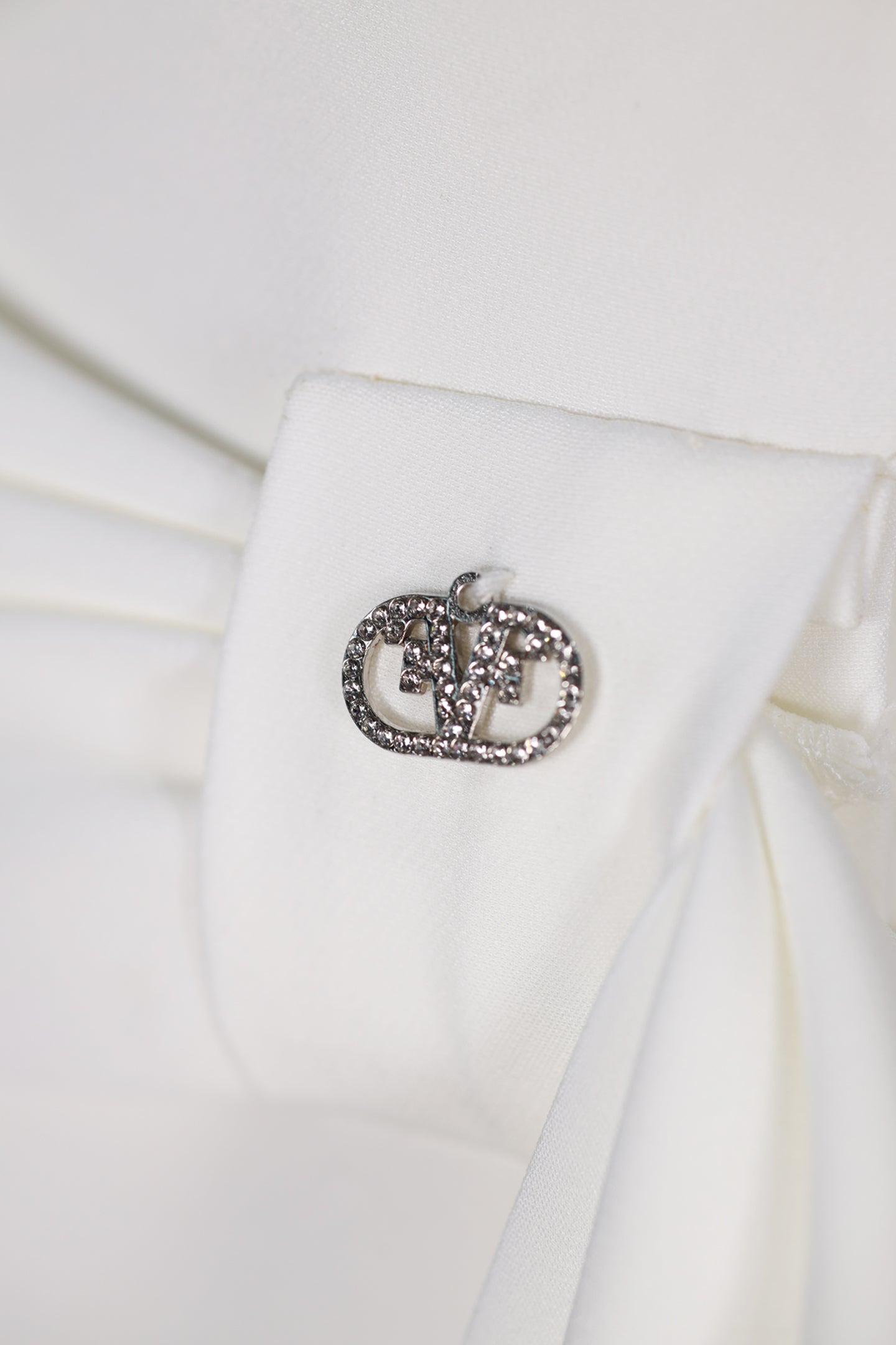 FNCJJP02778.WHITE.03.jpg
