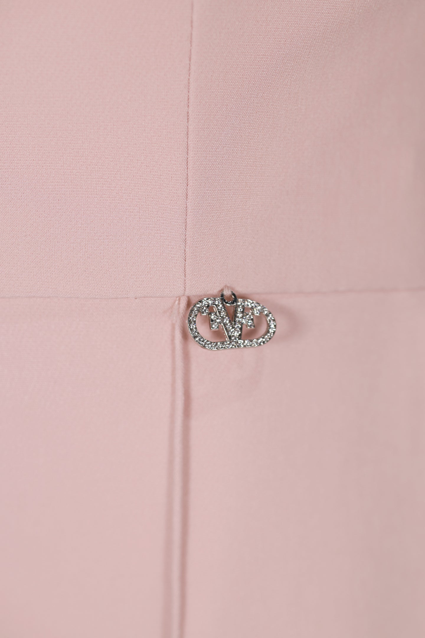 FNCJJP02779.PINK.03.jpg